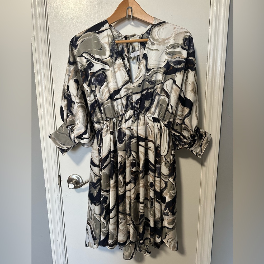 Glam Black and White Bishop Sleeve V-Neck Dress